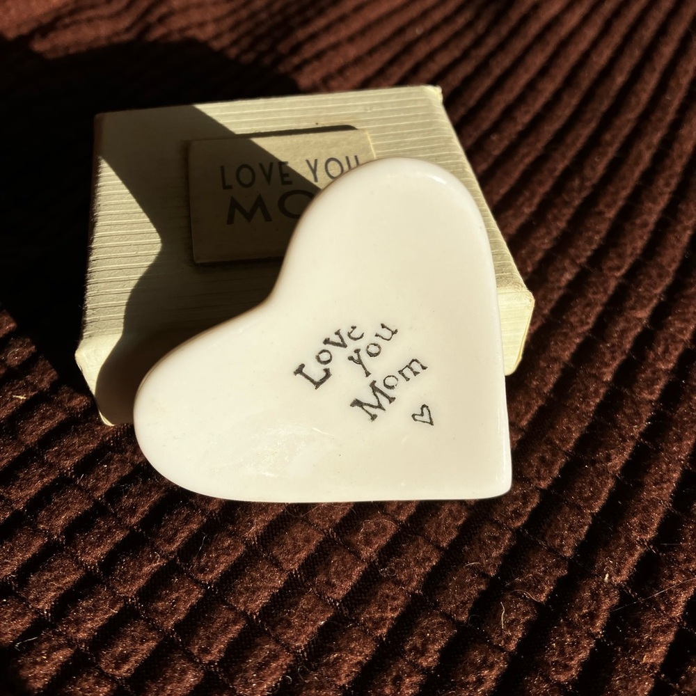 “Love you mom” Ceramic paperweight